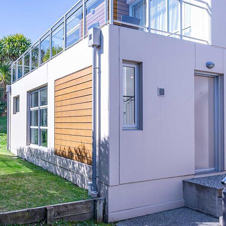 Central Luxury Apartment 114 Wanaka Bagian luar foto