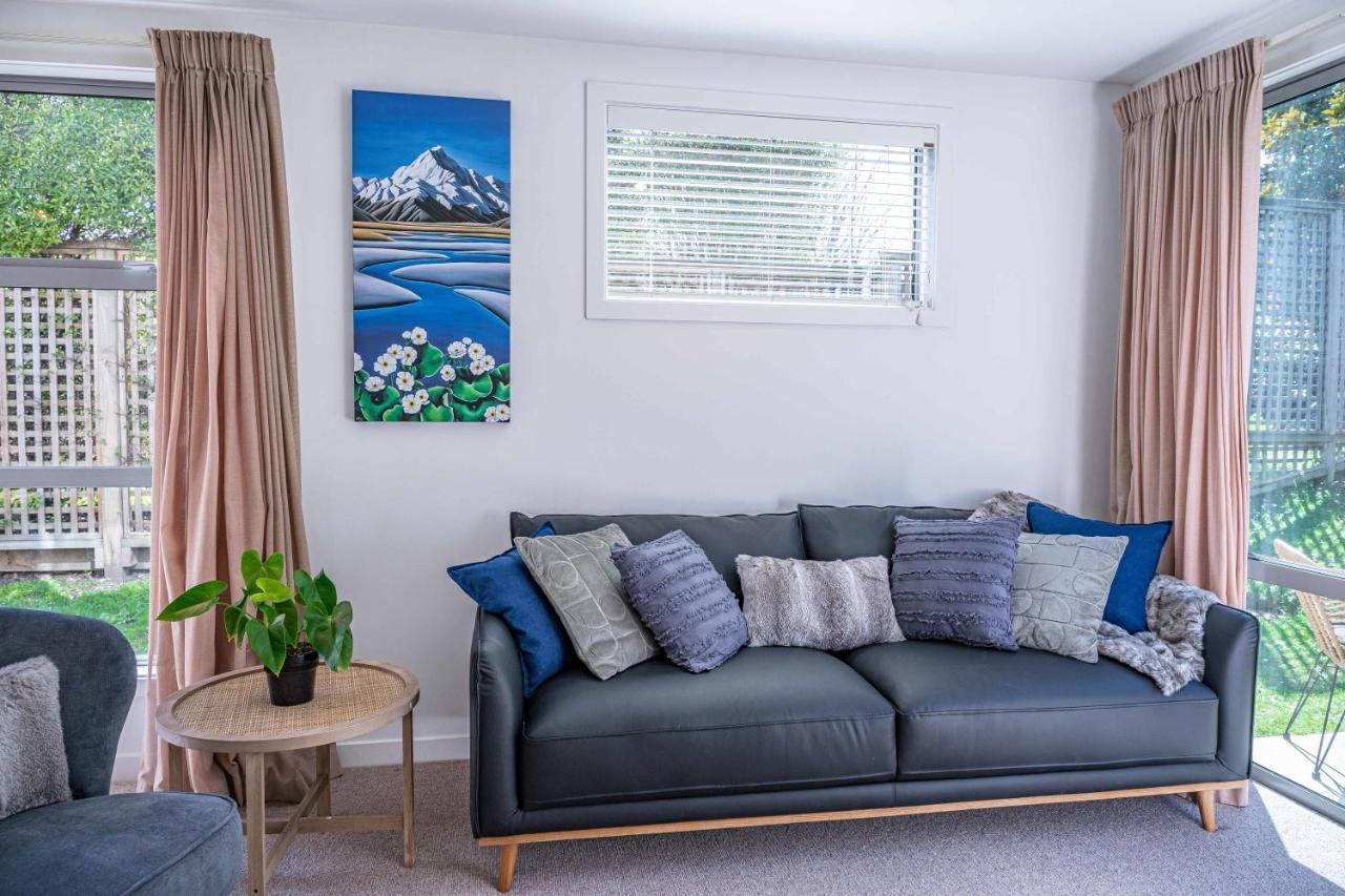 Central Luxury Apartment 114 Wanaka Bagian luar foto